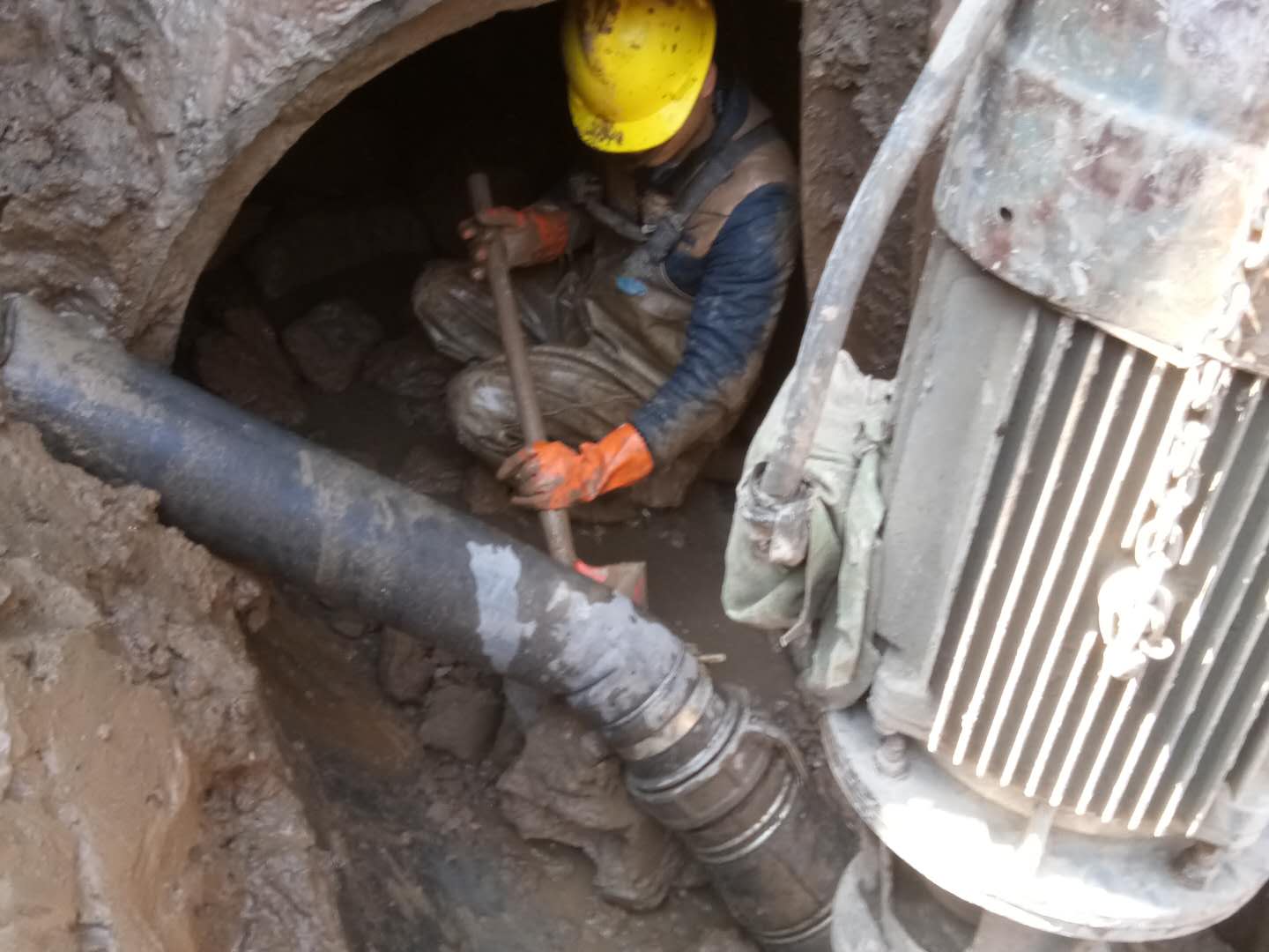 尖峰镇管道清淤