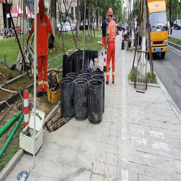 尖峰镇管道短管置换修复